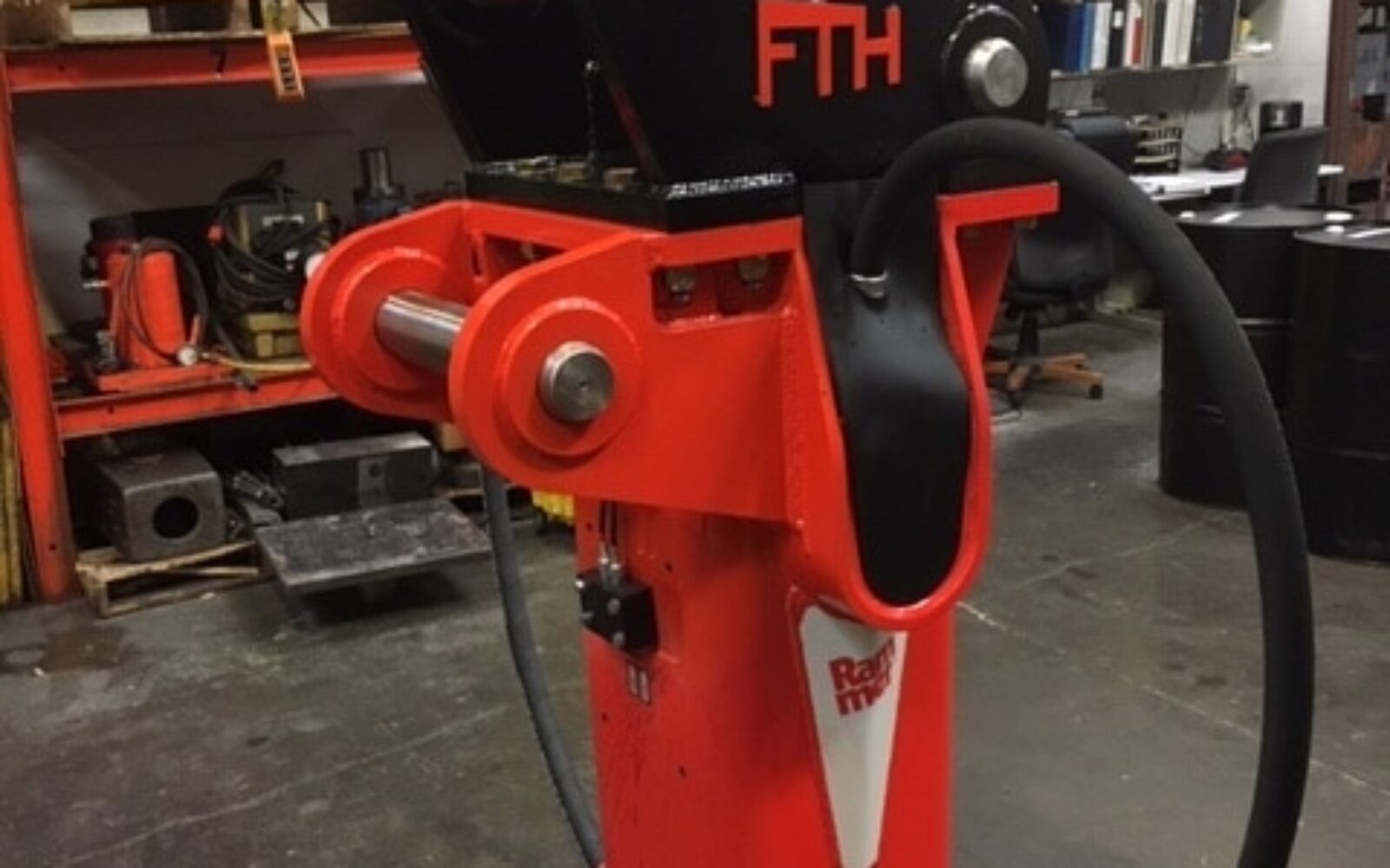 How To Get the Right Hydraulic Hammers and Breakers