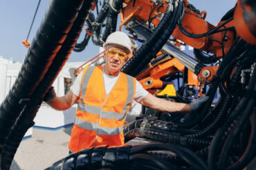 Crafting Precision: A Deep Dive Into Hydraulic Cylinder Manufacturers